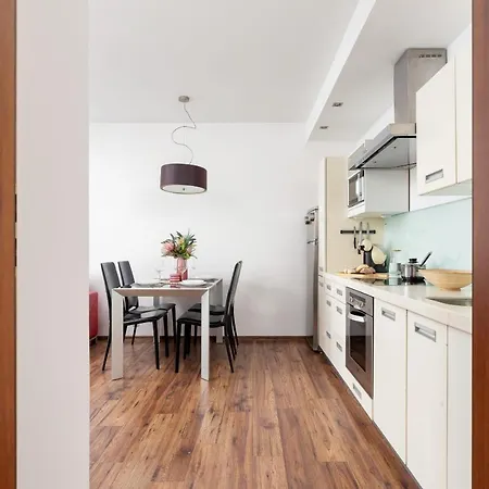 Hotel Bajeczna By Renters Cracovia
